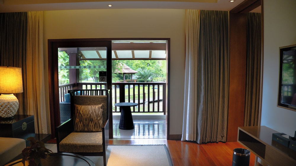 Suite Deluxe, 1 cama de matrimonio grande (Premium) del hotel Pullman Luang Prabang. Foto 6