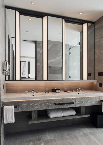 2 camas individuales del hotel Park Hyatt Niseko Hanazono