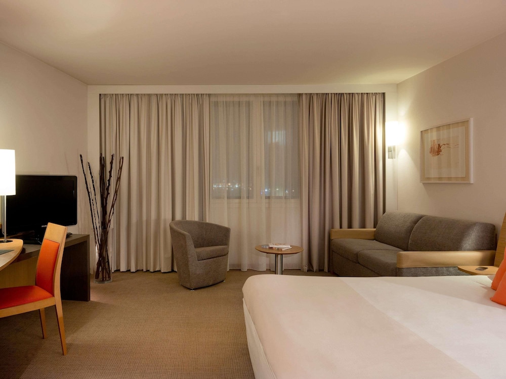 Habitación clásica, 1 cama doble del hotel Novotel Paris Roissy CDG Convention. Foto 3