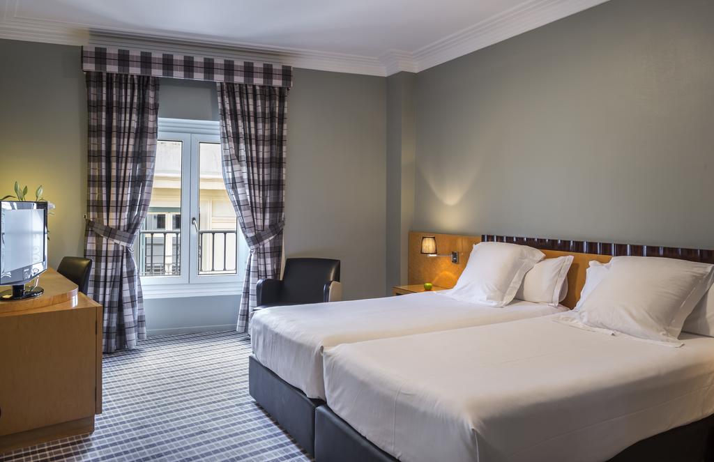 Habitación doble 2 camas del hotel Larios Málaga. Foto 1