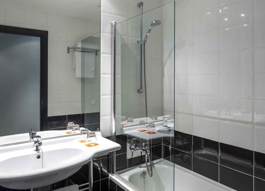 Habitación doble 2 camas del hotel Larios Málaga. Foto 2