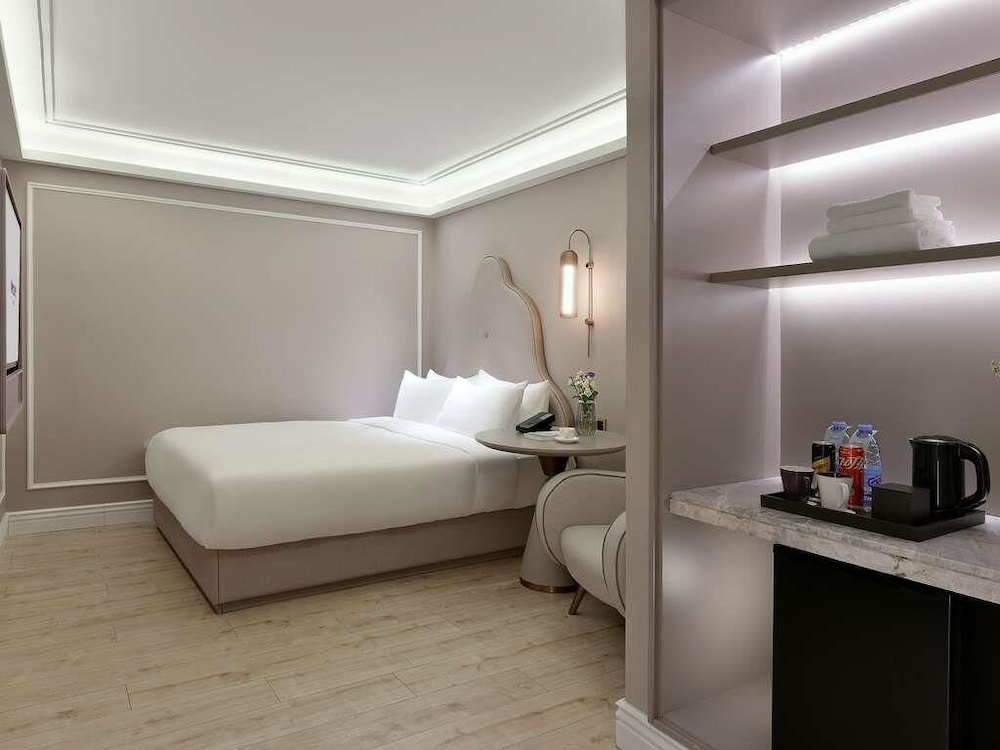 Habitación estándar, 1 cama de matrimonio grande del hotel Mercure Xiamen On The Bund. Foto 4