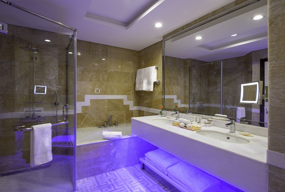 Habitación Deluxe, 1 cama de matrimonio grande, vistas al puerto deportivo del hotel Stella Di Mare Dubai Marina. Foto 5