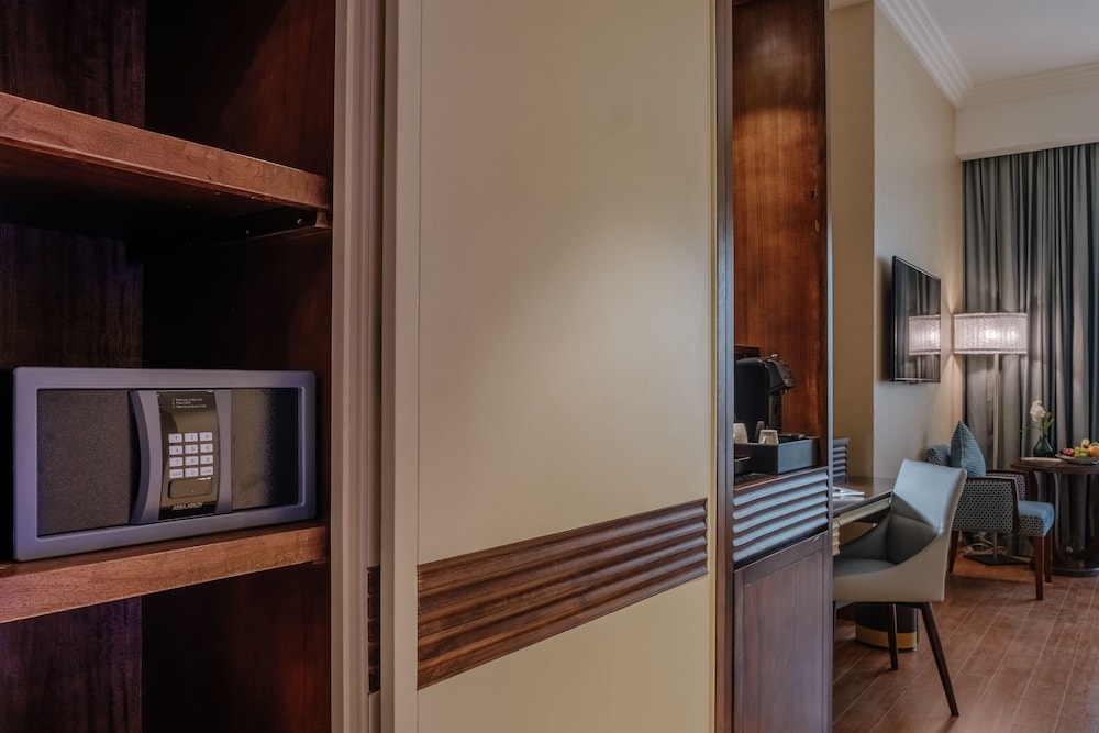 Suite Deluxe, vistas a la ciudad del hotel Stella Di Mare Dubai Marina. Foto 2
