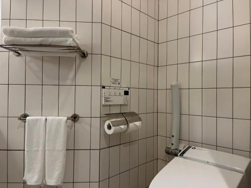 Habitación Deluxe con cama extragrande - Adaptada para personas de movilidad reducida - No fumadores del hotel KOKO Premier Kanazawa Korinbo. Foto 6