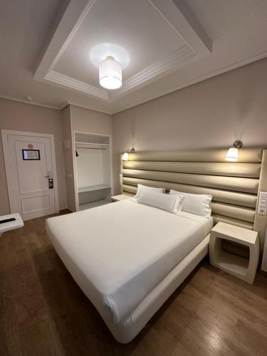 Habitación Doble del hotel PILAR PLAZA. Foto 6