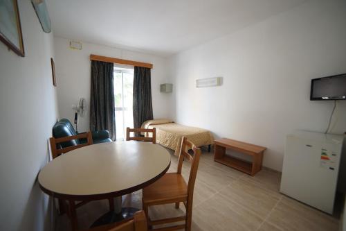Apartamento de 1 dormitorio del hotel Cardor Holiday Complex. Foto 6