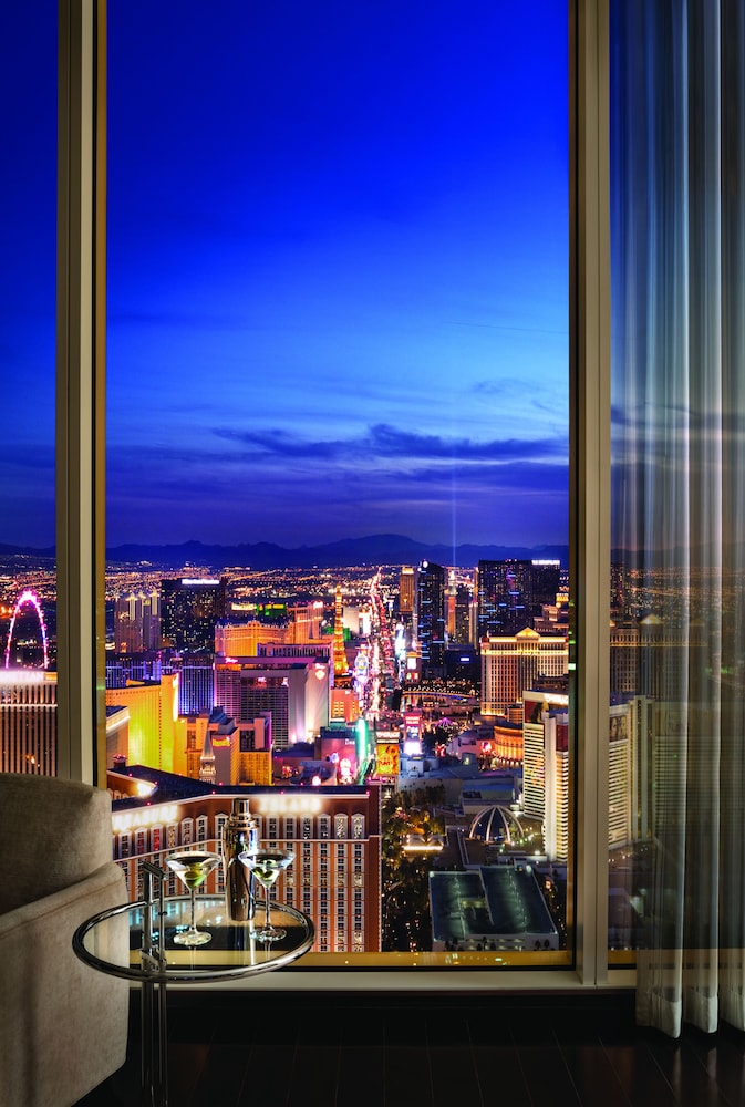 Suite, 1 habitación, en esquina del hotel Trump International Las Vegas. Foto 4