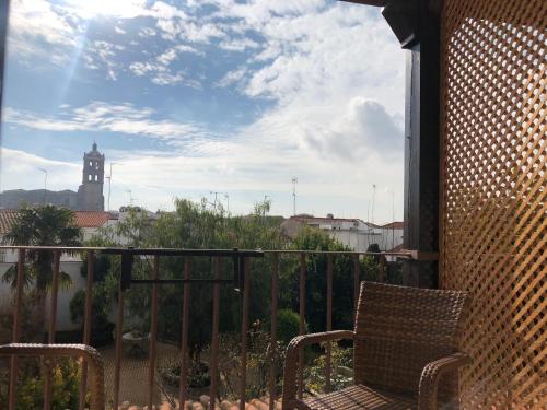Habitación Doble con Terraza del hotel La Muralla. Foto 11