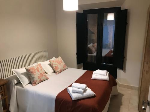 Habitación Doble adaptada para personas con movilidad reducida del hotel La Muralla. Foto 3
