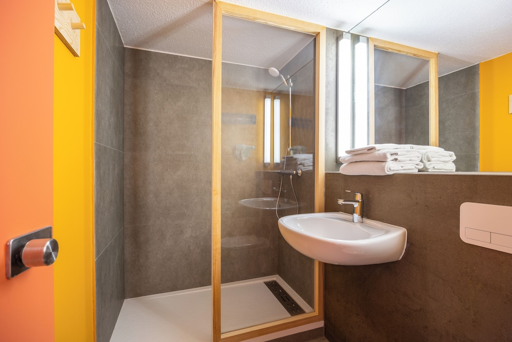 Habitación Greet con 2 camas individuales del hotel Greet Brussels Airport Zaventem. Foto 7