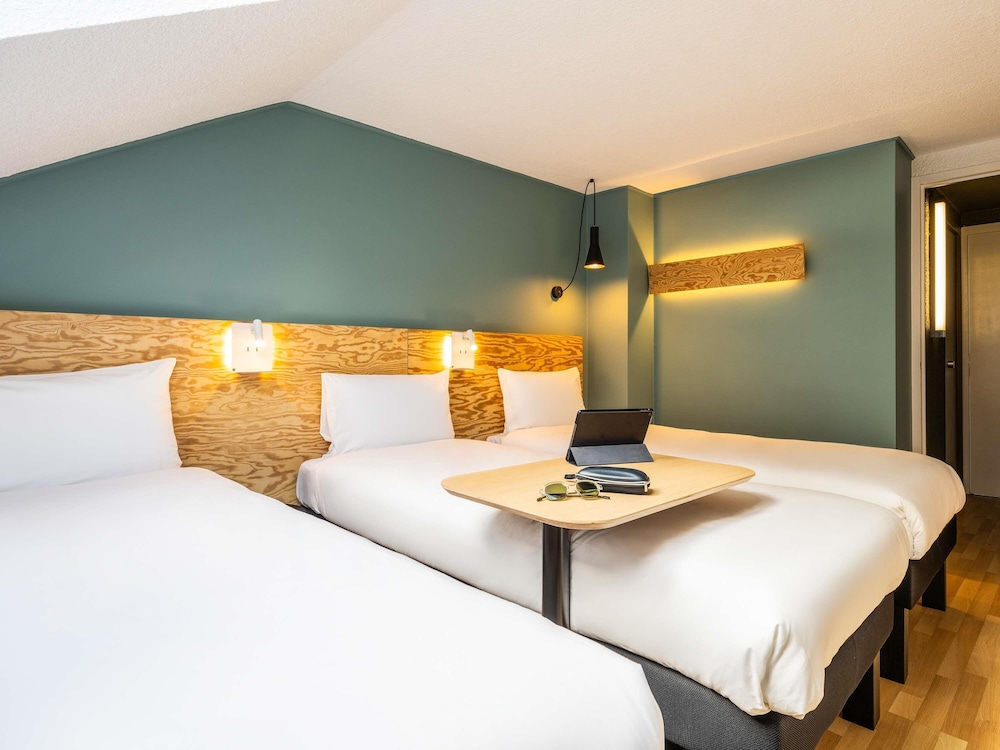 Habitación familiar Greet con 3 camas individuales del hotel Greet Brussels Airport Zaventem