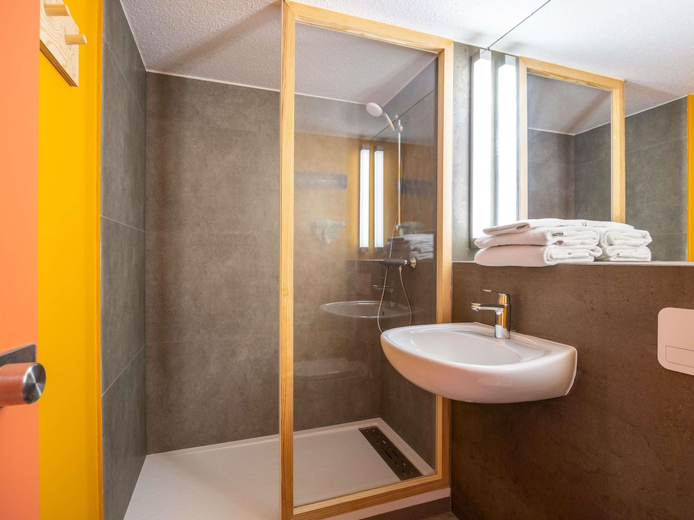 Habitación Greet con 2 camas individuales del hotel Greet Brussels Airport Zaventem. Foto 5