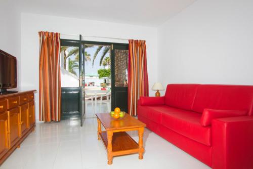 Apartamento de 1 dormitorio con vistas al jardín del hotel Nazaret Sol. Foto 9