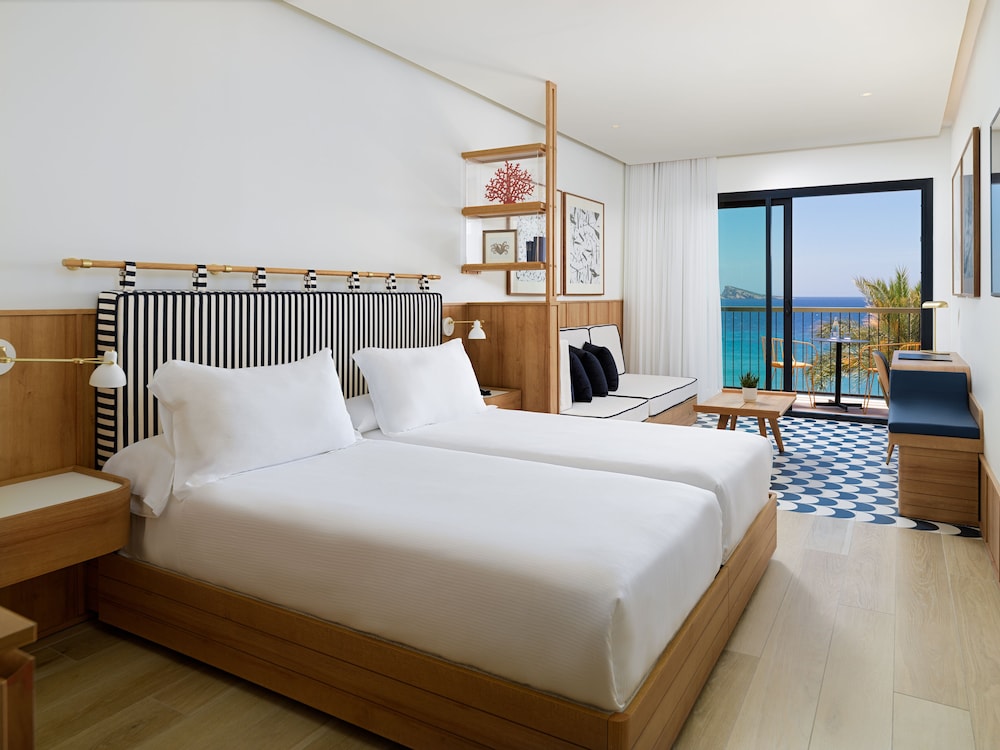 Suite junior, terraza, vistas al mar del hotel H10 Porto Poniente