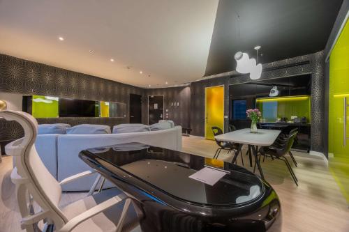 Suite Karim Rashid del hotel Park Inn By Radisson Amsterdam City West. Foto 5