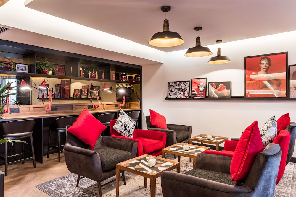 Suite del hotel Radisson RED Hotel London Heathrow. Foto 4