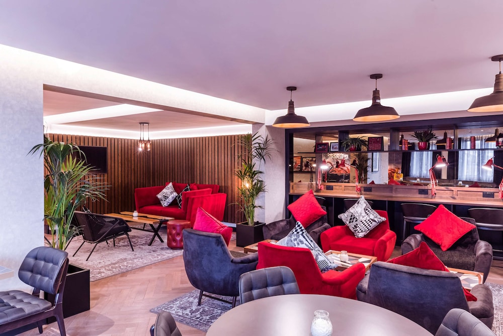 Suite del hotel Radisson RED Hotel London Heathrow. Foto 6