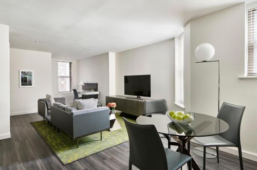 Suite Con Cocina 1 Cama king 1 habitación Premium del hotel AKA TIMES SQUARE. Foto 6