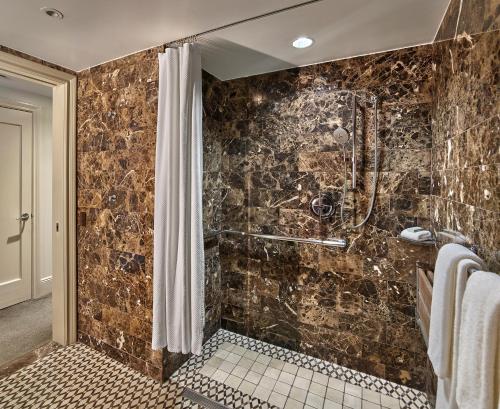 Suite Deluxe de 1 dormitorio adaptada del hotel Aka Central Park. Foto 1