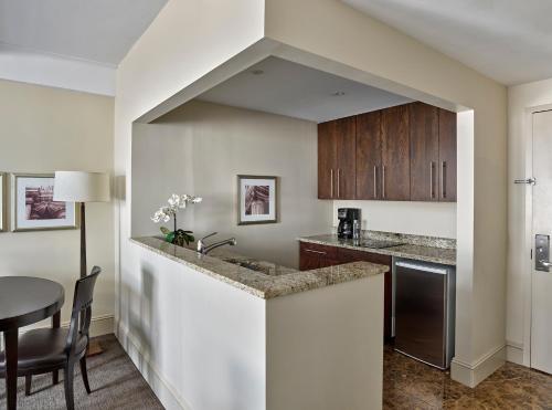 Suite Deluxe de 1 dormitorio adaptada del hotel Aka Central Park. Foto 2