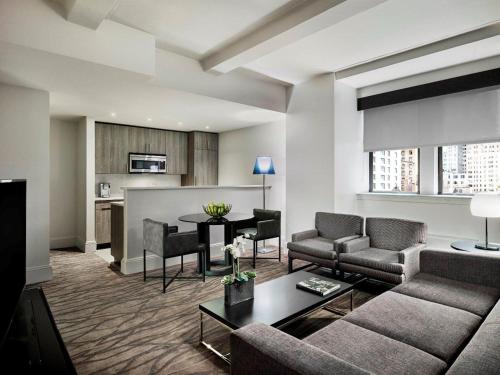 Suite Premium de 2 dormitorios del hotel Aka Central Park. Foto 1