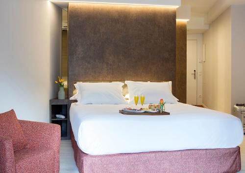 Habitación Doble Superior del hotel Axel San Sebastián - Adults Only. Foto 2