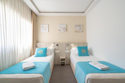 Habitación Doble Estándar - 2 camas del hotel Sol De Jávea. Foto 2