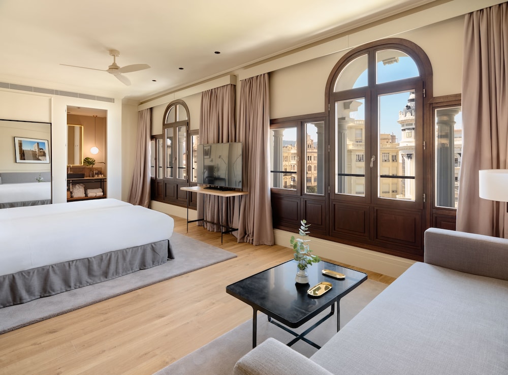 Suite junior (Familiar) del hotel H10 Palacio Colomera