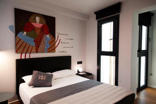 Habitación Doble Dúplex con terraza y piscina del hotel Welldone Cathedral. Foto 8