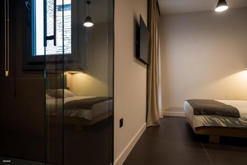 Habitación Superior - 1 cama grande del hotel Welldone Quality - Crystal Pool. Foto 17