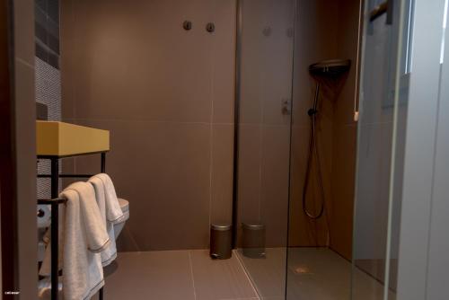 Habitación Superior - 1 cama grande del hotel Welldone Quality - Crystal Pool. Foto 18