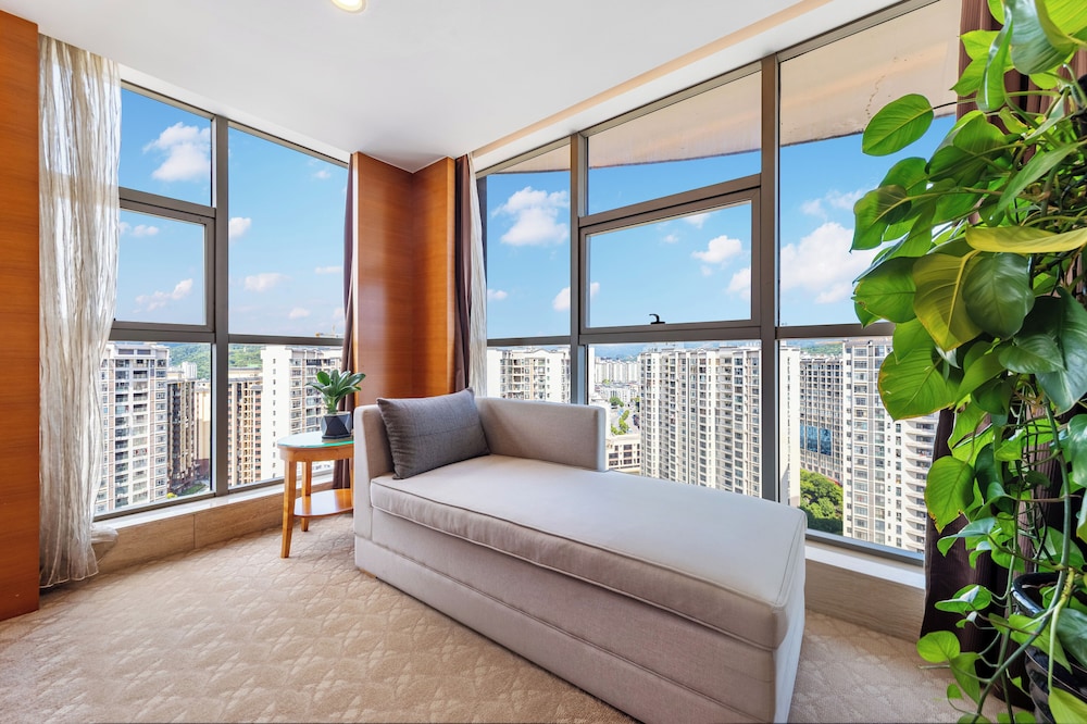 Suite de lujo del hotel Zhangjiajie Huatian. Foto 6