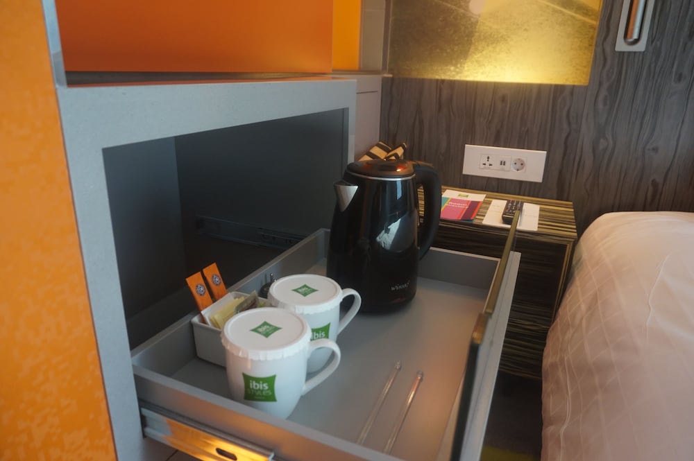 Habitación Superior con 1 cama doble del hotel Ibis Styles Ambassador Seoul Gangnam. Foto 7