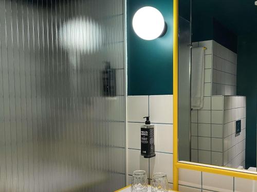 Habitación Doble Estándar - 2 camas del hotel Ibis Styles Madrid City las Ventas. Foto 4
