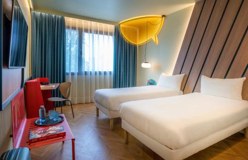 Habitación Doble Estándar - 2 camas del hotel Ibis Styles Madrid City las Ventas. Foto 8