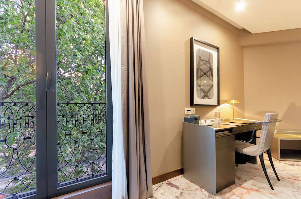 Habitación Deluxe doble, vistas a la ciudad del hotel Turim Boulevard. Foto 5