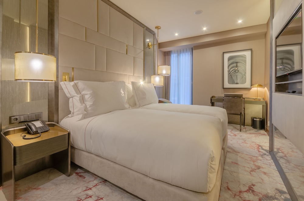 Habitación superior con 2 camas individuales del hotel Turim Boulevard. Foto 1
