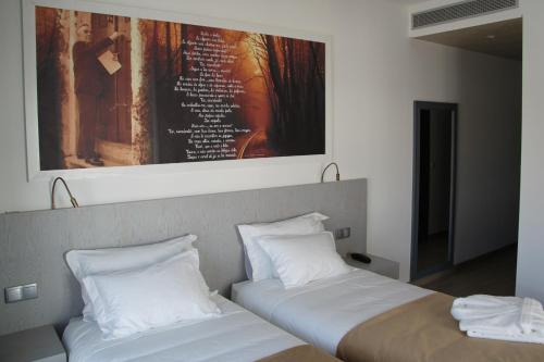 Oferta Especial - Habitación Doble - 1 o 2 camas del hotel José Régio. Foto 2