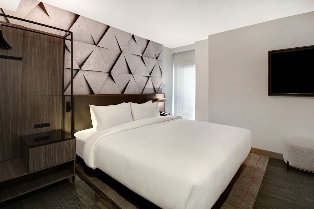 Estudio, 1 cama de matrimonio grande (High Floor) del hotel SpringHill Suites by Marriott New York Midtown Manhattan/Park Avenue. Foto 3