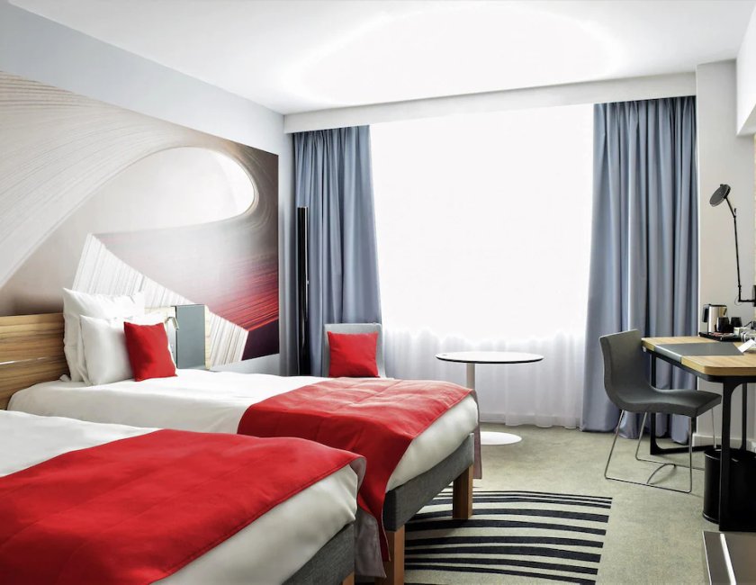 Habitación superior, 2 camas individuales del hotel Novotel Bucharest City Centre. Foto 1