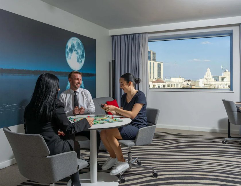 Suite junior, 1 cama doble del hotel Novotel Bucharest City Centre. Foto 7