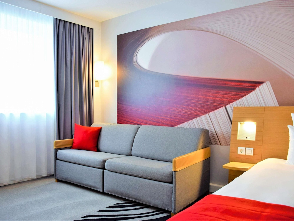 Habitación doble 1 Cama queen Vista ciudad Business Sofá Cama incluido Normal del hotel Novotel Bucharest City Centre