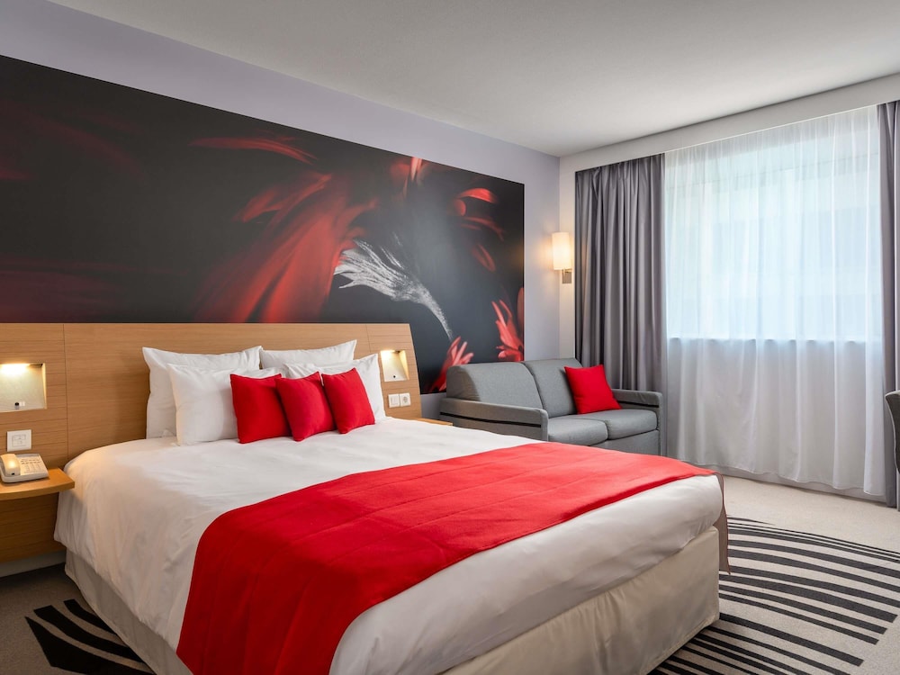 Habitación doble superior, 1 cama doble con sofá cama del hotel Novotel Bucharest City Centre. Foto 4