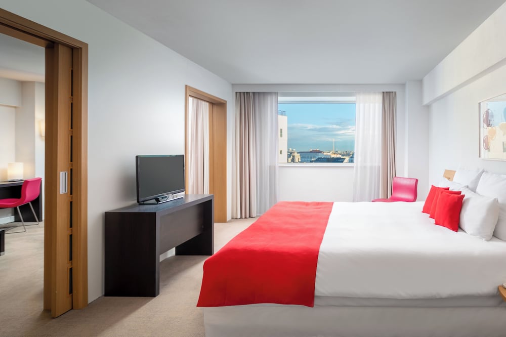 Suite superior, 1 cama doble (Extendable Sofa) del hotel Novotel Bucharest City Centre. Foto 1