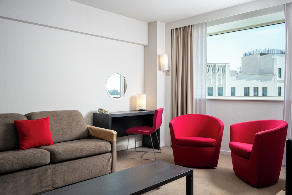 Suite superior, 1 cama doble (Extendable Sofa) del hotel Novotel Bucharest City Centre. Foto 2