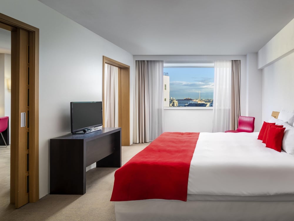 Suite superior, 1 cama doble (Extendable Sofa) del hotel Novotel Bucharest City Centre. Foto 3