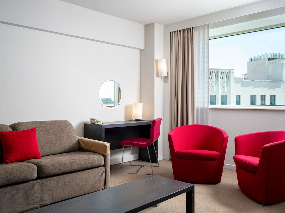 Suite superior, 1 cama doble (Extendable Sofa) del hotel Novotel Bucharest City Centre. Foto 6