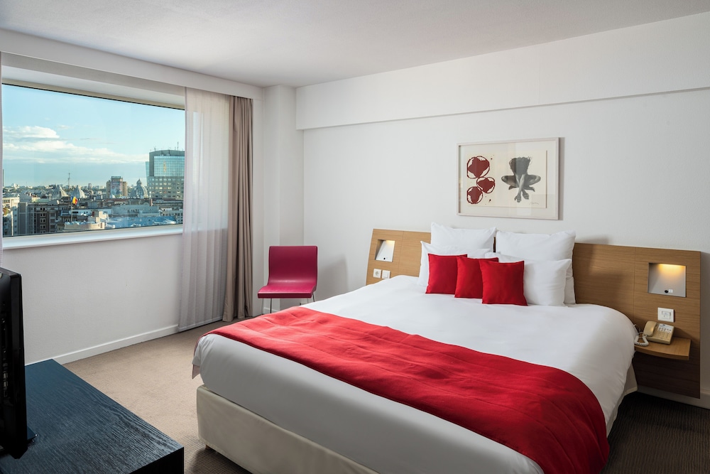 Suite superior, 1 cama doble (Extendable Sofa) del hotel Novotel Bucharest City Centre. Foto 8