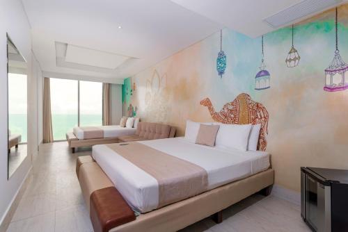 Suite Principal con vistas al océano del hotel Cartagena Dubai. Foto 3